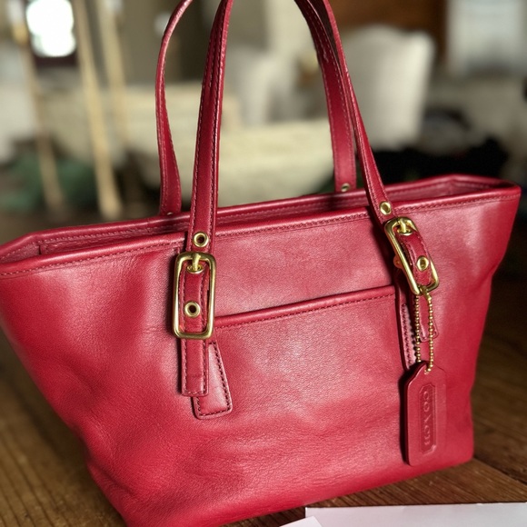 Vintage COACH Legacy Small Market Tote Red Leather 9846 EUC - Picture 3 of 17